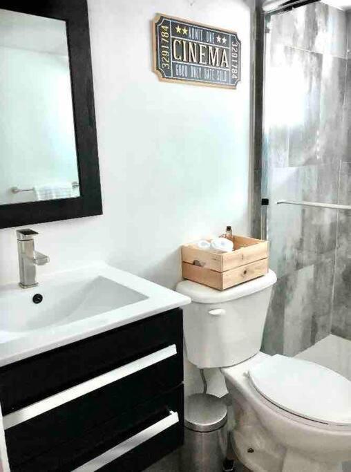 Groveo6 10 Minutes From The Beach Miami Exterior photo