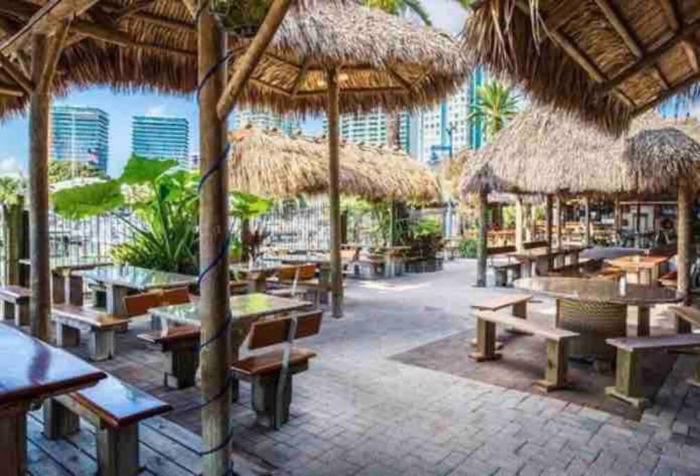 Groveo6 10 Minutes From The Beach Miami Exterior photo